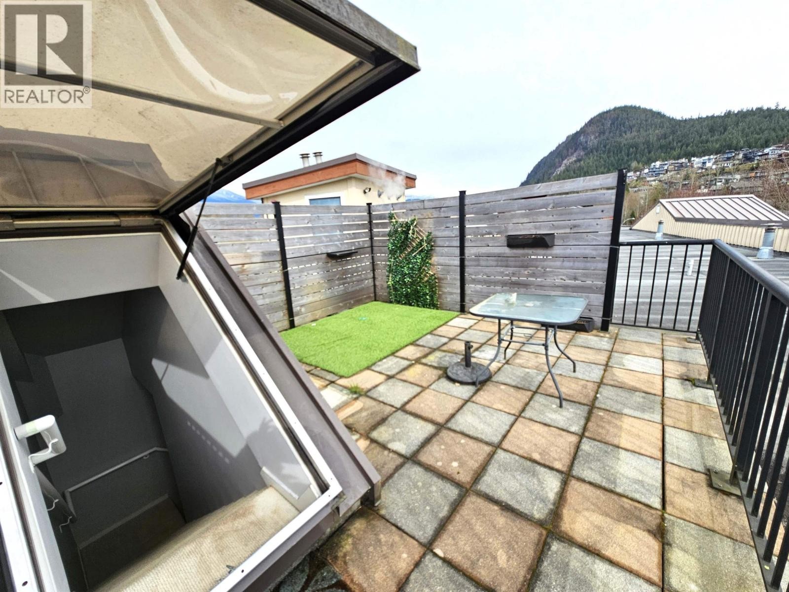 












312 41105 TANTALUS ROAD

,
Squamish,




British Columbia
V8B0N3

