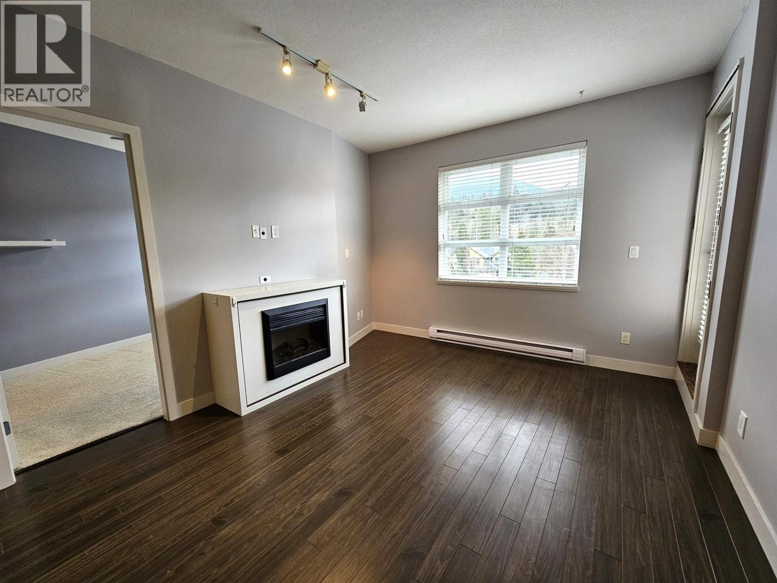












312 41105 TANTALUS ROAD

,
Squamish,




British Columbia
V8B0N3

