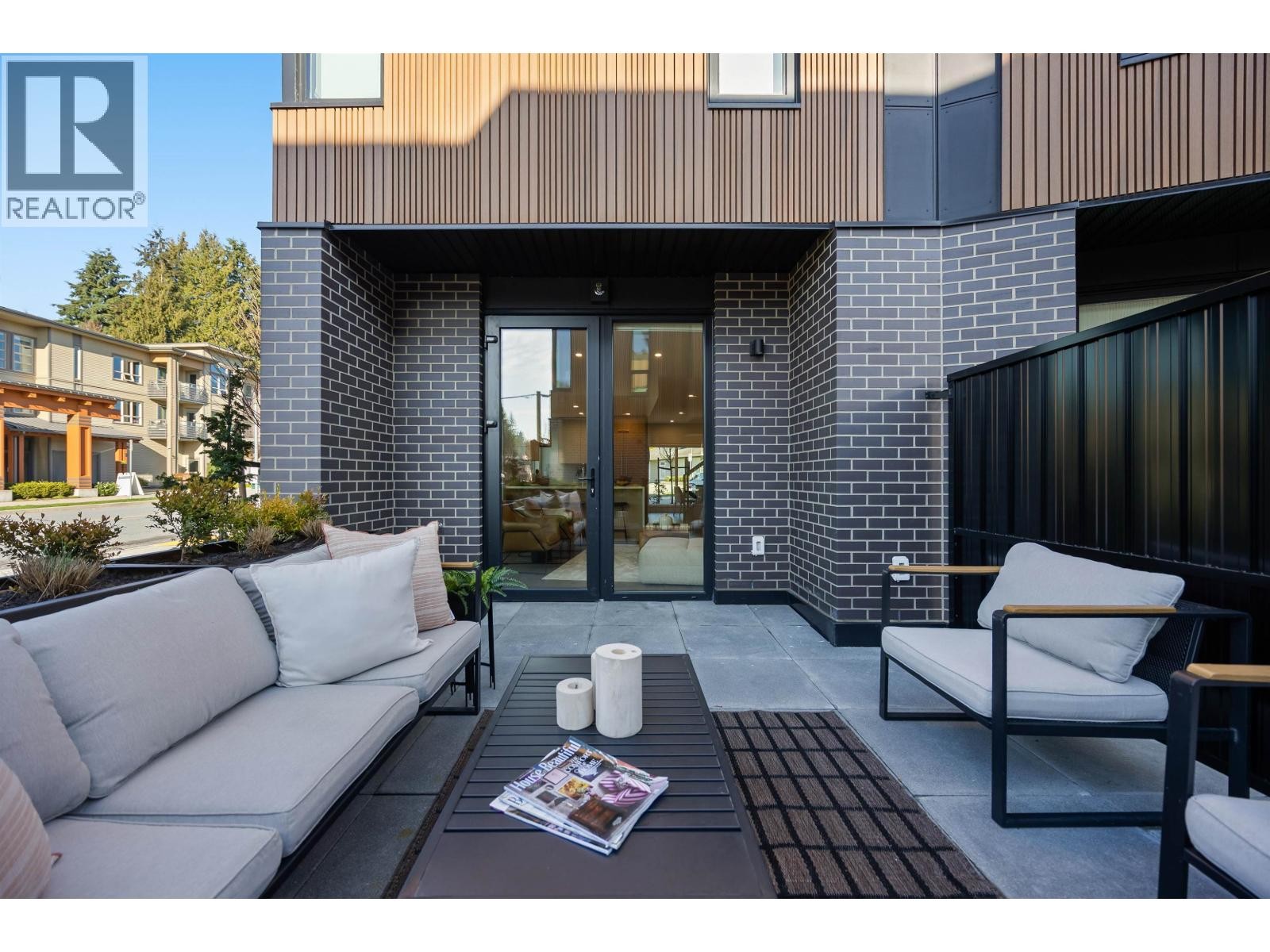 












3218 HIGHLAND BOULEVARD

,
North Vancouver,




British Columbia
V7R2V9

