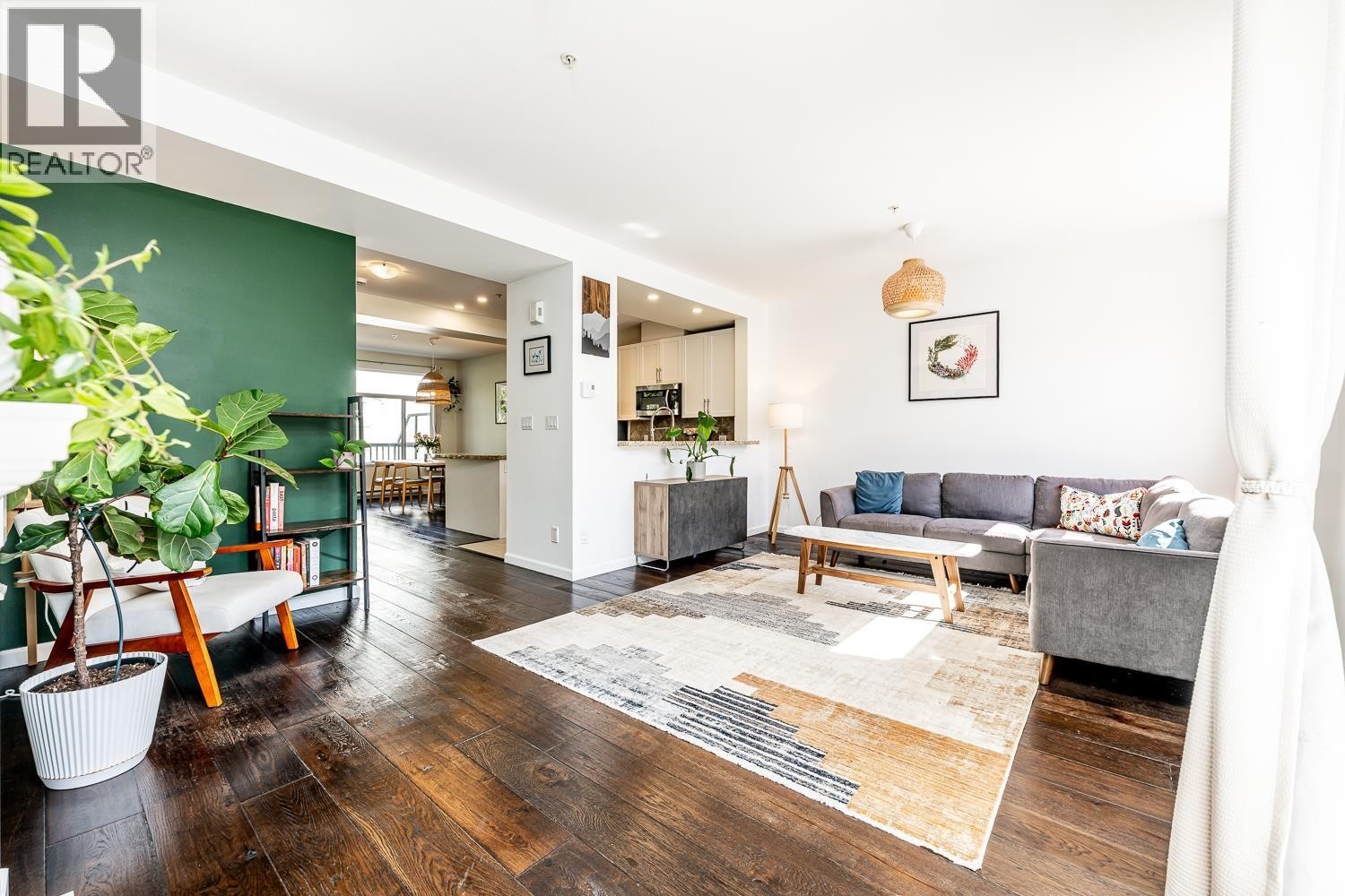 












35 40632 GOVERNMENT ROAD

,
Squamish,




British Columbia
V8B0M7

