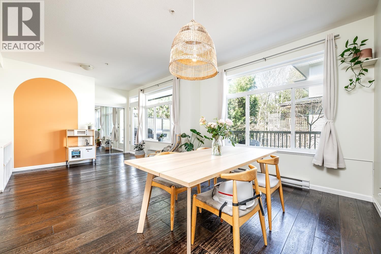 












35 40632 GOVERNMENT ROAD

,
Squamish,




British Columbia
V8B0M7

