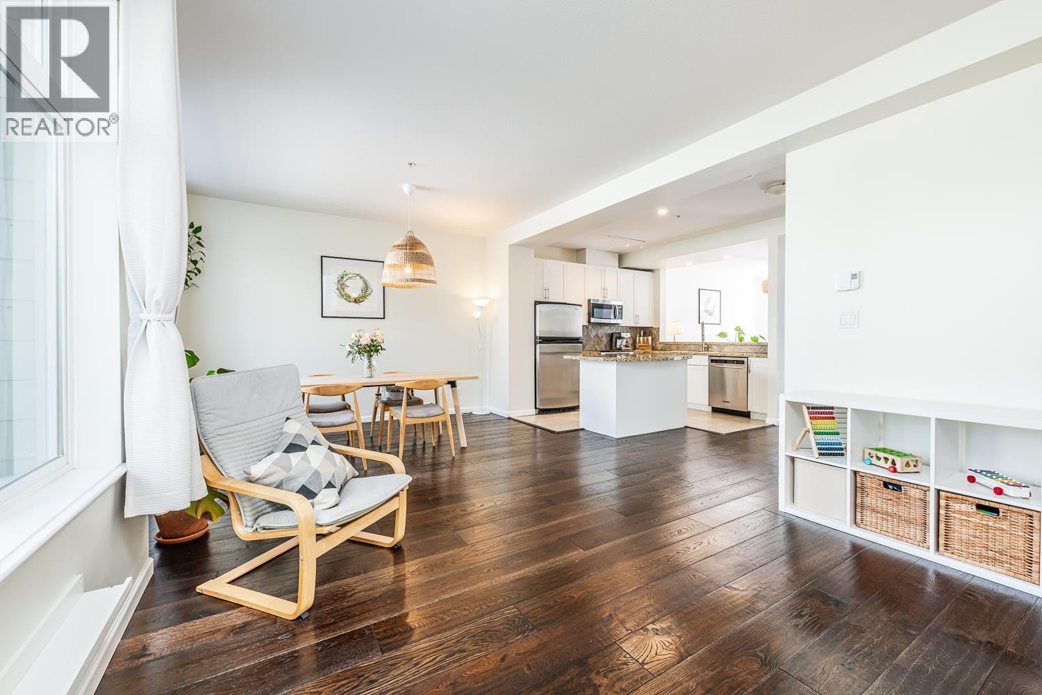 












35 40632 GOVERNMENT ROAD

,
Squamish,




British Columbia
V8B0M7

