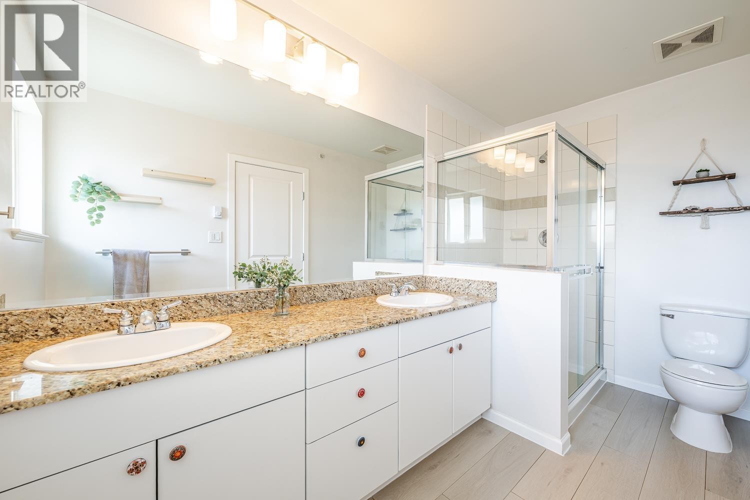 












35 40632 GOVERNMENT ROAD

,
Squamish,




British Columbia
V8B0M7

