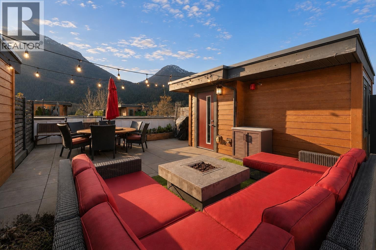 












20 39769 GOVERNMENT ROAD

,
Squamish,




British Columbia
V8B0Z1

