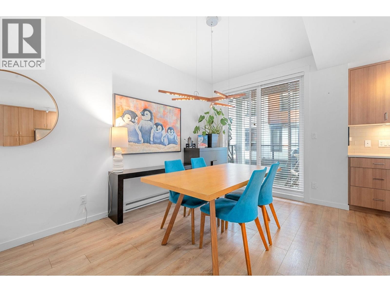 












20 39769 GOVERNMENT ROAD

,
Squamish,




British Columbia
V8B0Z1

