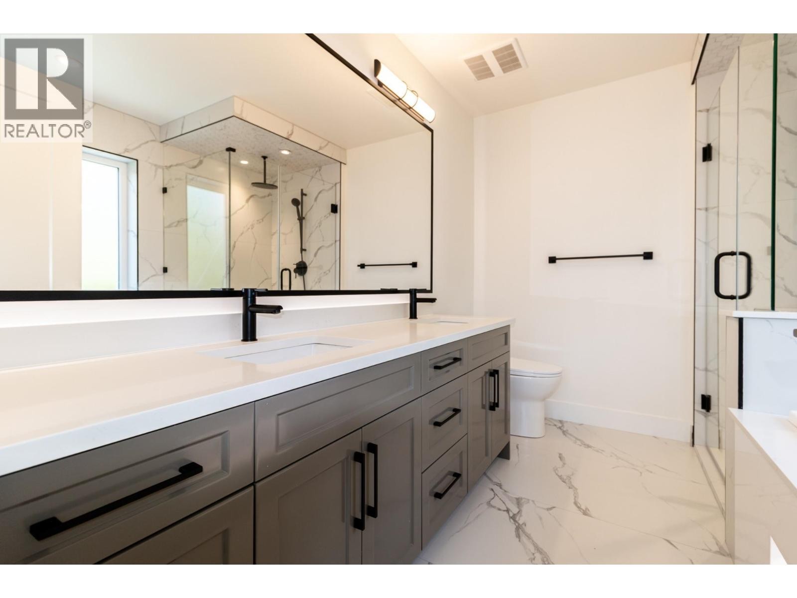 












1108 MAGEE STREET

,
Squamish,




British Columbia
V8B0E8

