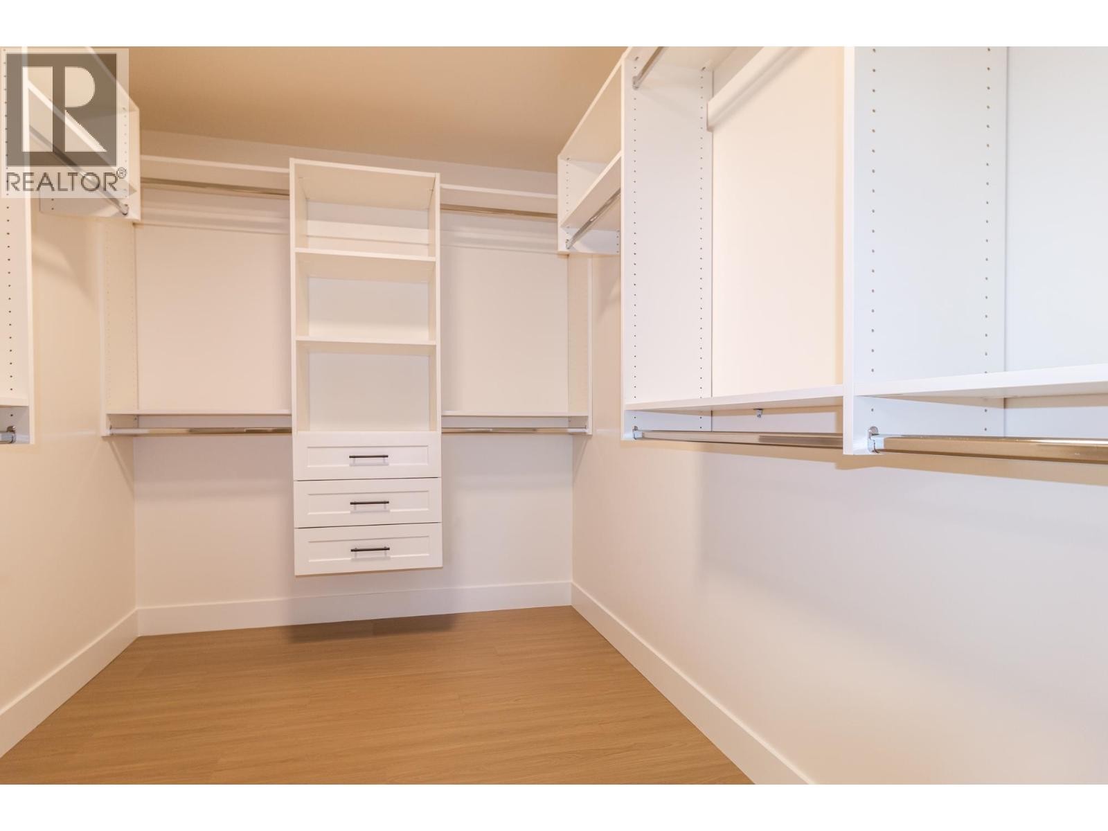 












1108 MAGEE STREET

,
Squamish,




British Columbia
V8B0E8

