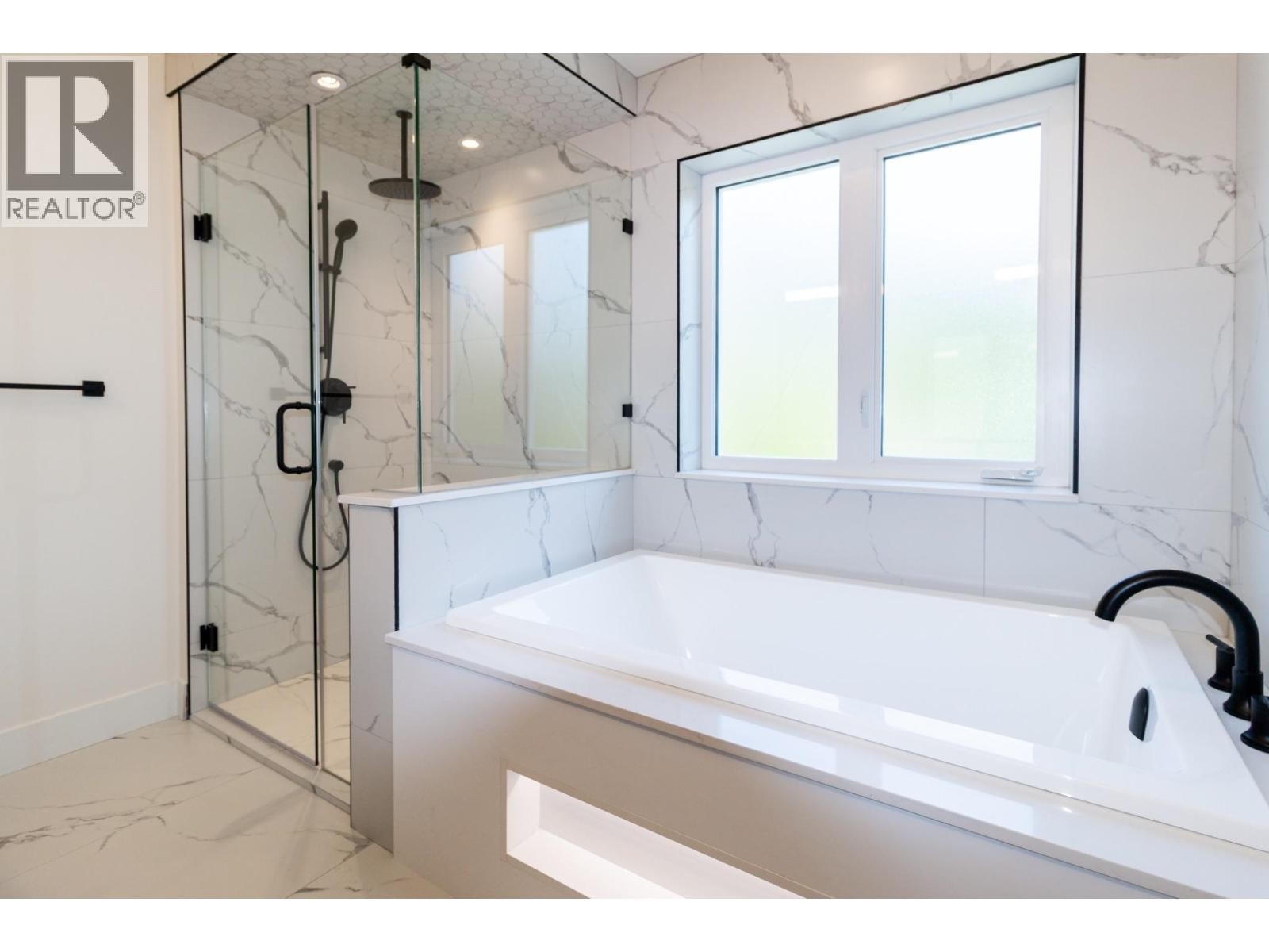 












1108 MAGEE STREET

,
Squamish,




British Columbia
V8B0E8

