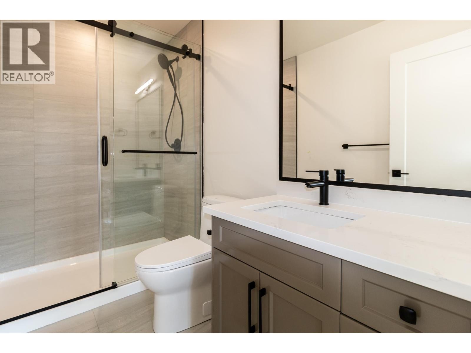 












1108 MAGEE STREET

,
Squamish,




British Columbia
V8B0E8

