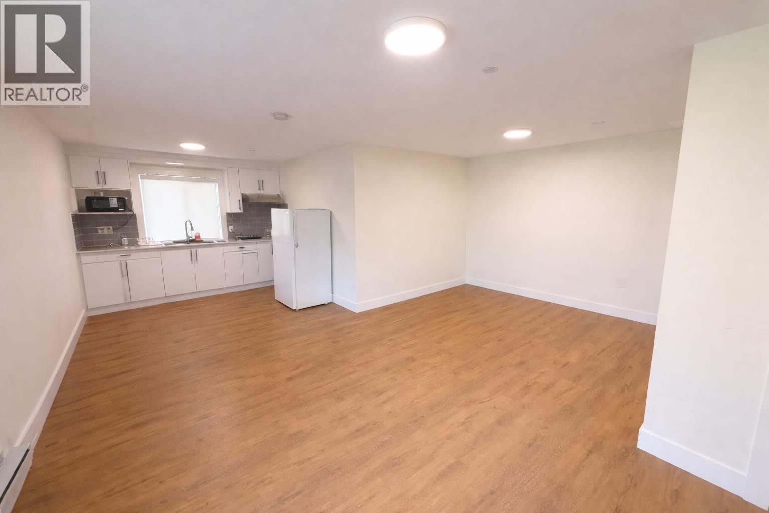 












1108 MAGEE STREET

,
Squamish,




British Columbia
V8B0E8

