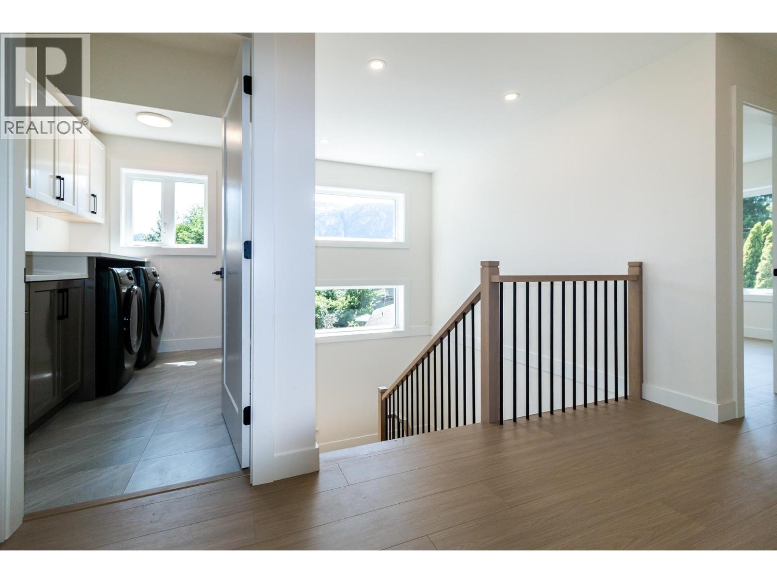 












1108 MAGEE STREET

,
Squamish,




British Columbia
V8B0E8

