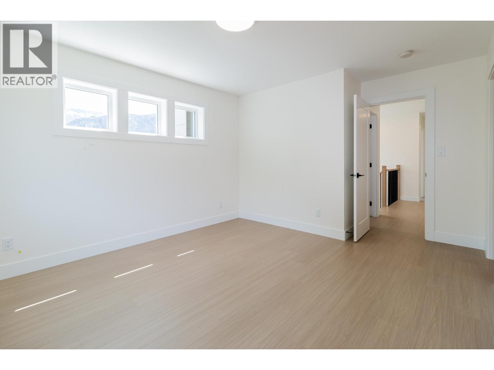 












1108 MAGEE STREET

,
Squamish,




British Columbia
V8B0E8

