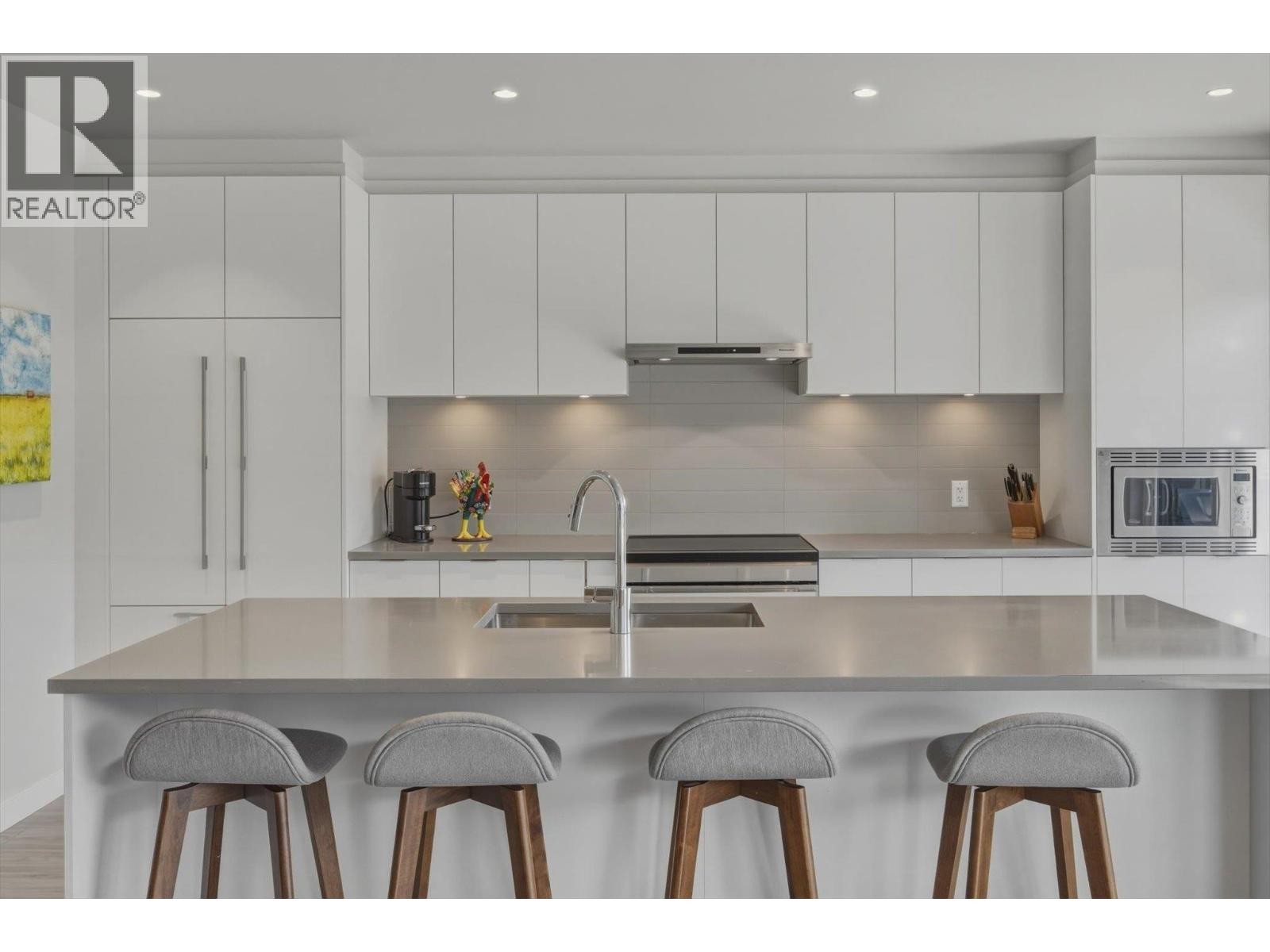 












41235 HIGHLINE PLACE

,
Squamish,




British Columbia
V8B1C2

