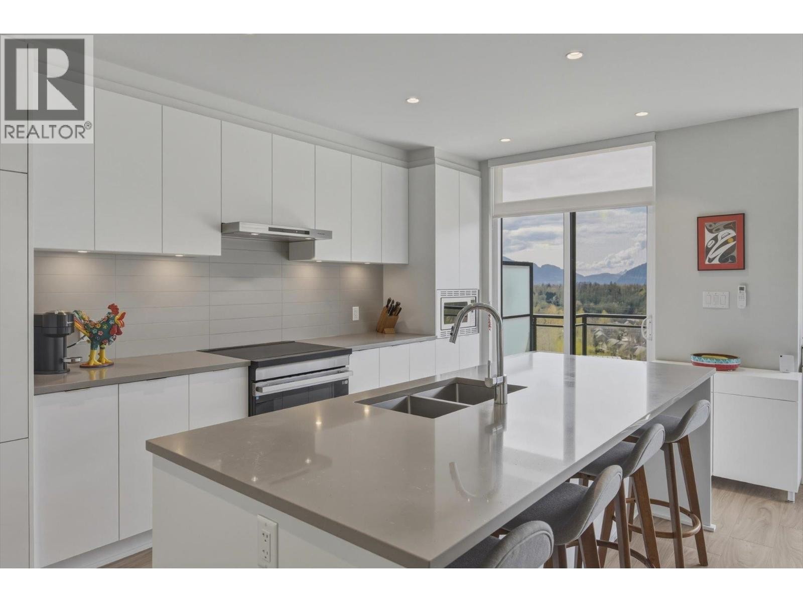 












41235 HIGHLINE PLACE

,
Squamish,




British Columbia
V8B1C2

