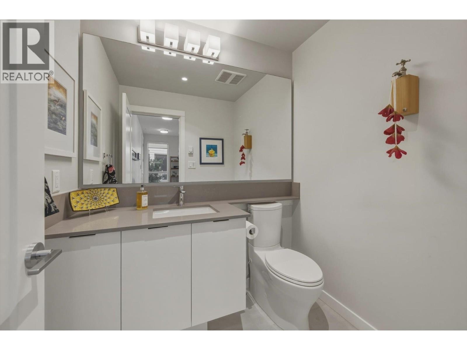 












41235 HIGHLINE PLACE

,
Squamish,




British Columbia
V8B1C2

