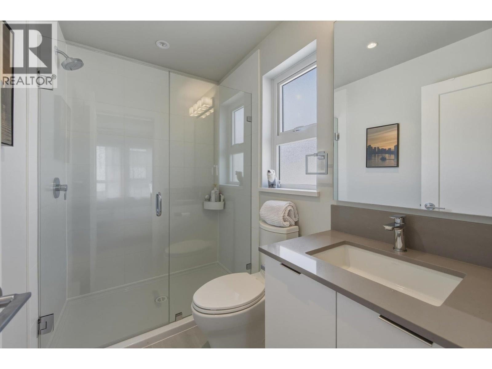 












41235 HIGHLINE PLACE

,
Squamish,




British Columbia
V8B1C2

