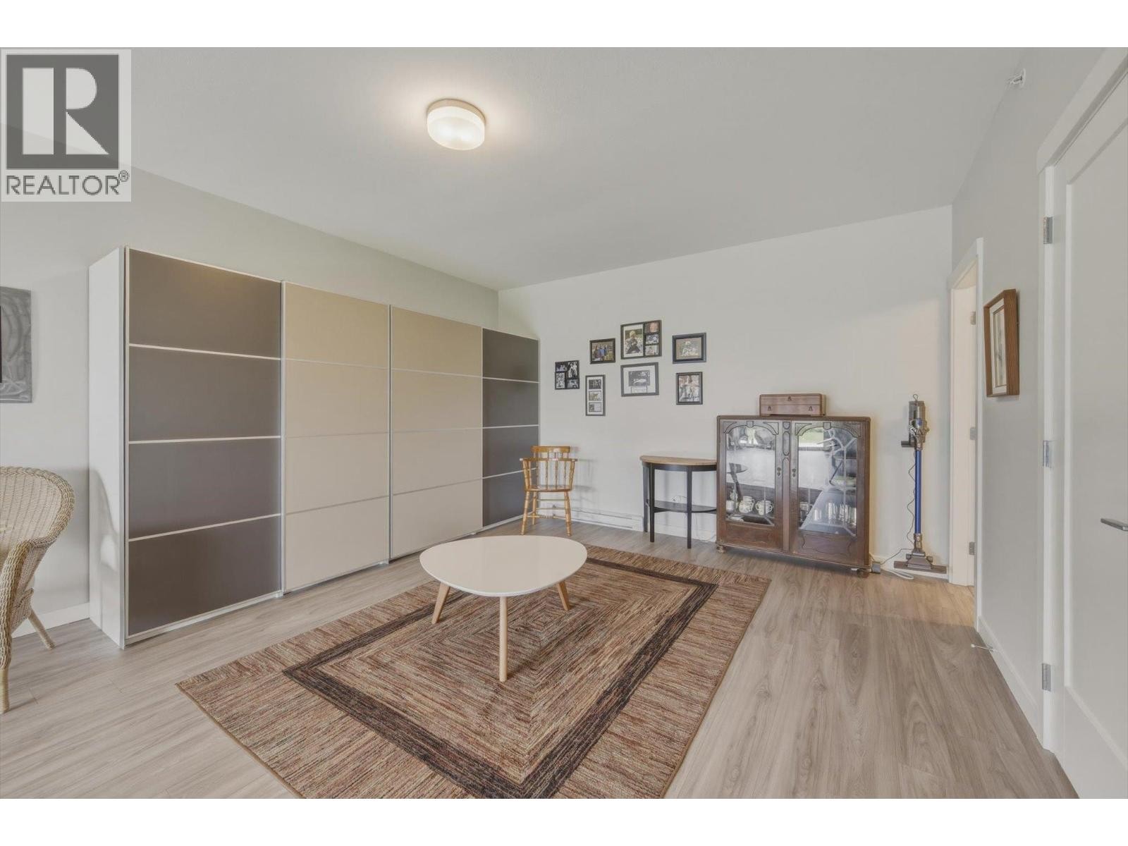 












41235 HIGHLINE PLACE

,
Squamish,




British Columbia
V8B1C2

