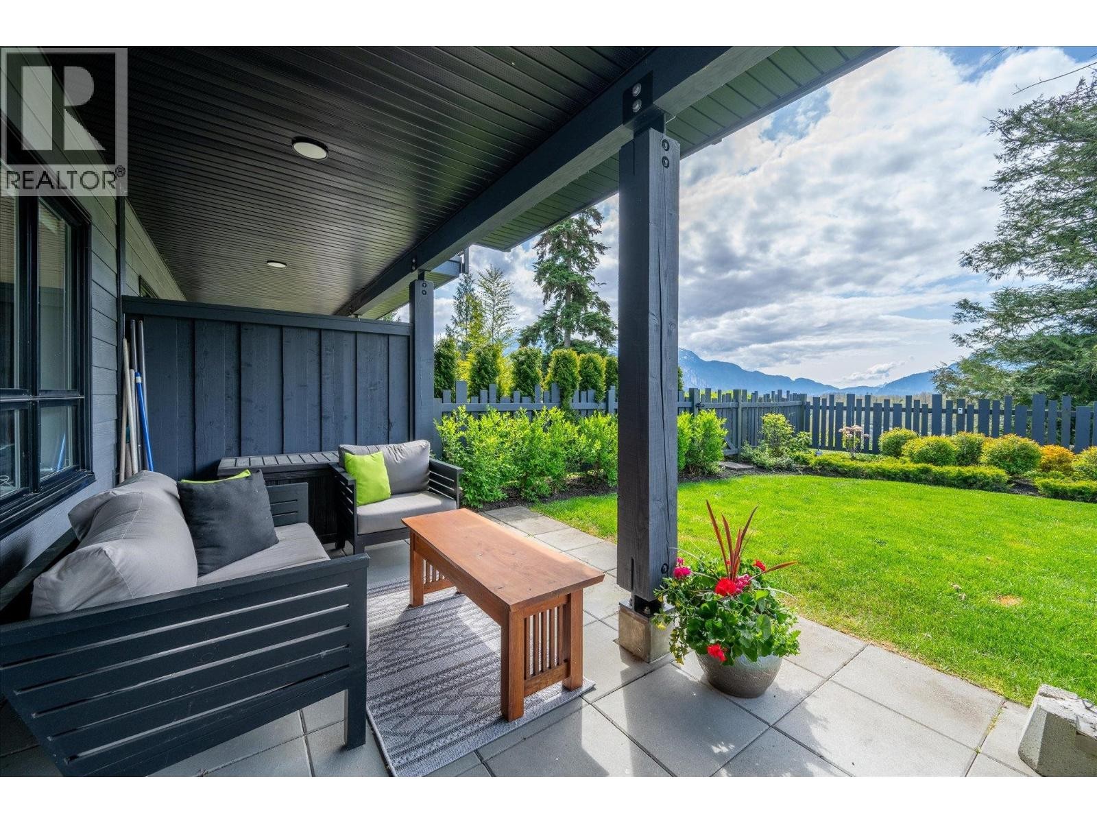












41235 HIGHLINE PLACE

,
Squamish,




British Columbia
V8B1C2

