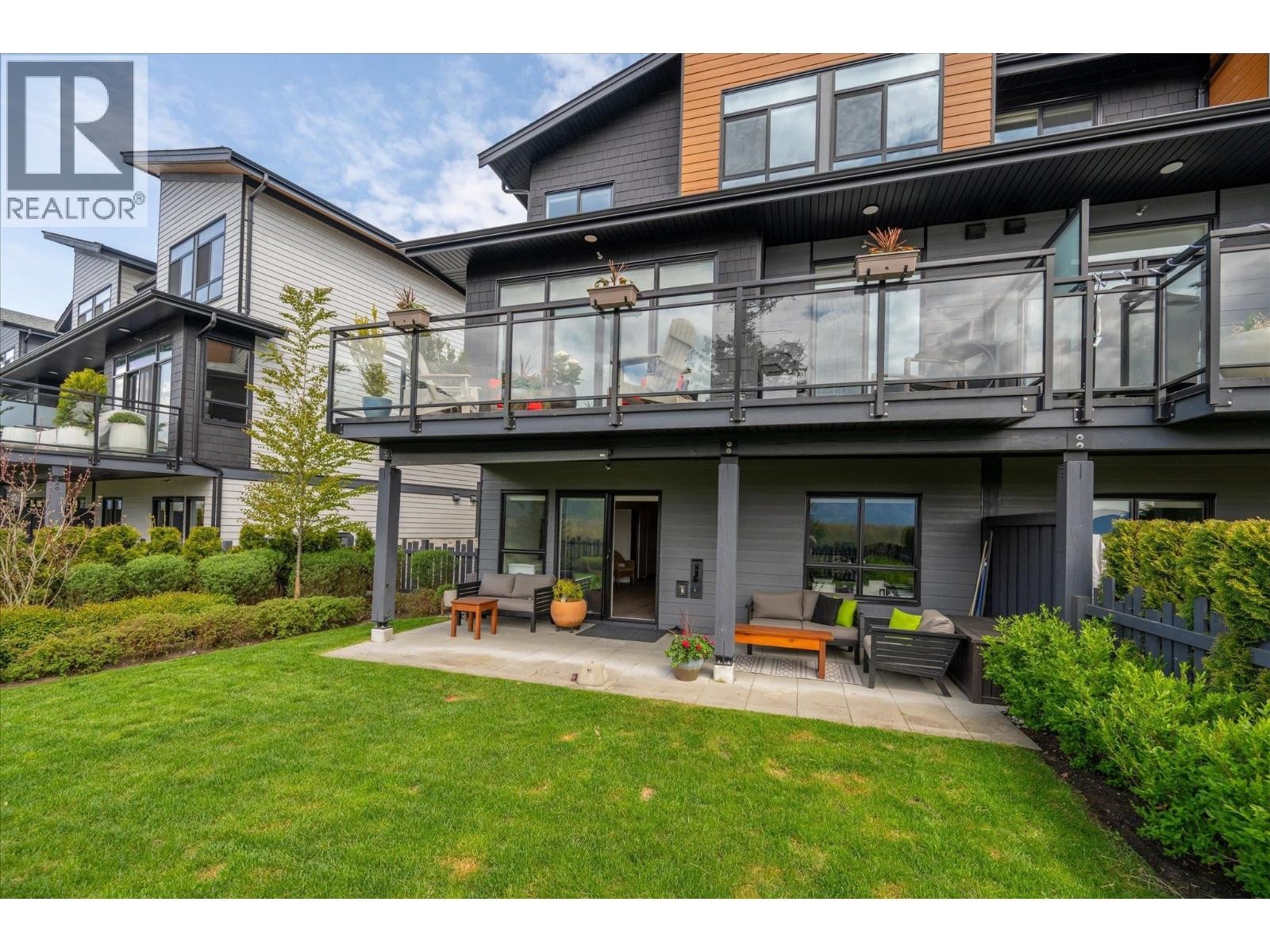 












41235 HIGHLINE PLACE

,
Squamish,




British Columbia
V8B1C2

