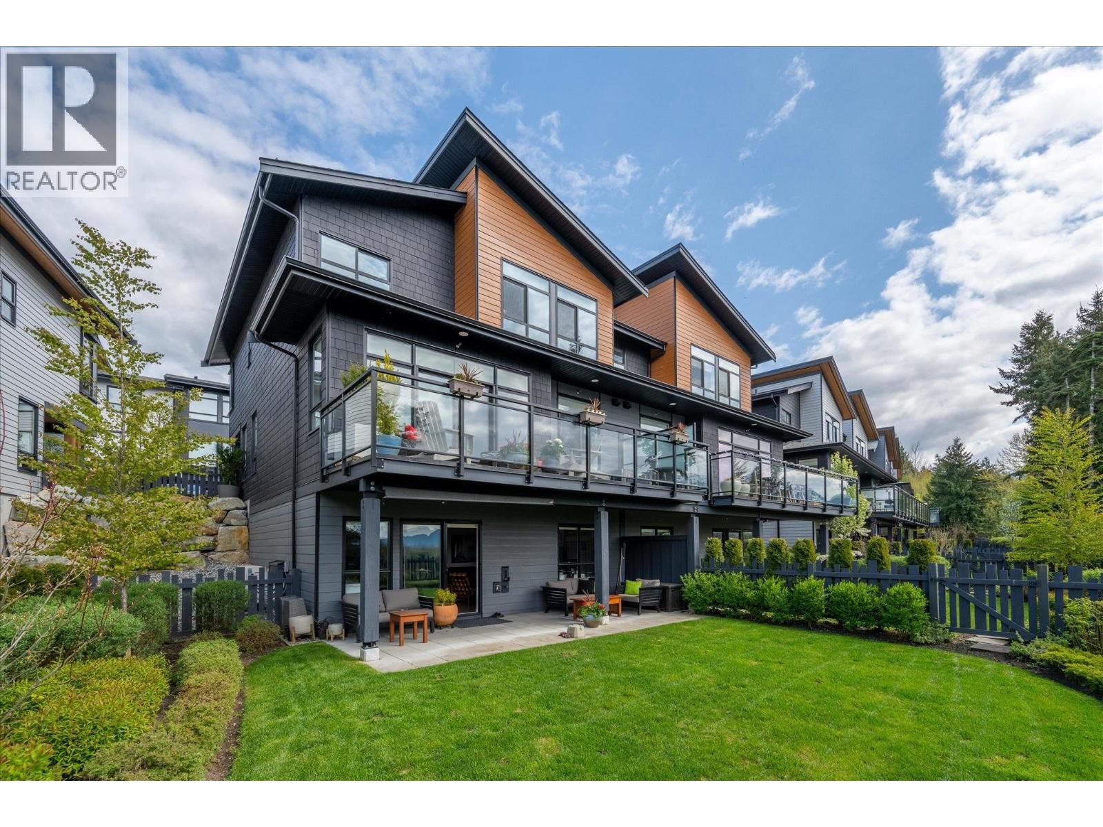 












41235 HIGHLINE PLACE

,
Squamish,




British Columbia
V8B1C2

