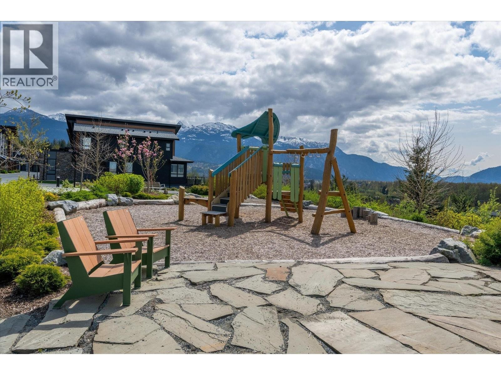 












41235 HIGHLINE PLACE

,
Squamish,




British Columbia
V8B1C2

