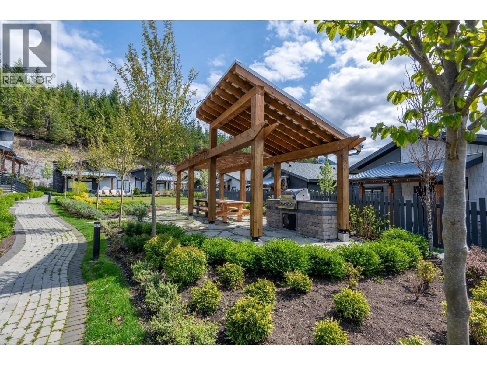 












41235 HIGHLINE PLACE

,
Squamish,




British Columbia
V8B1C2

