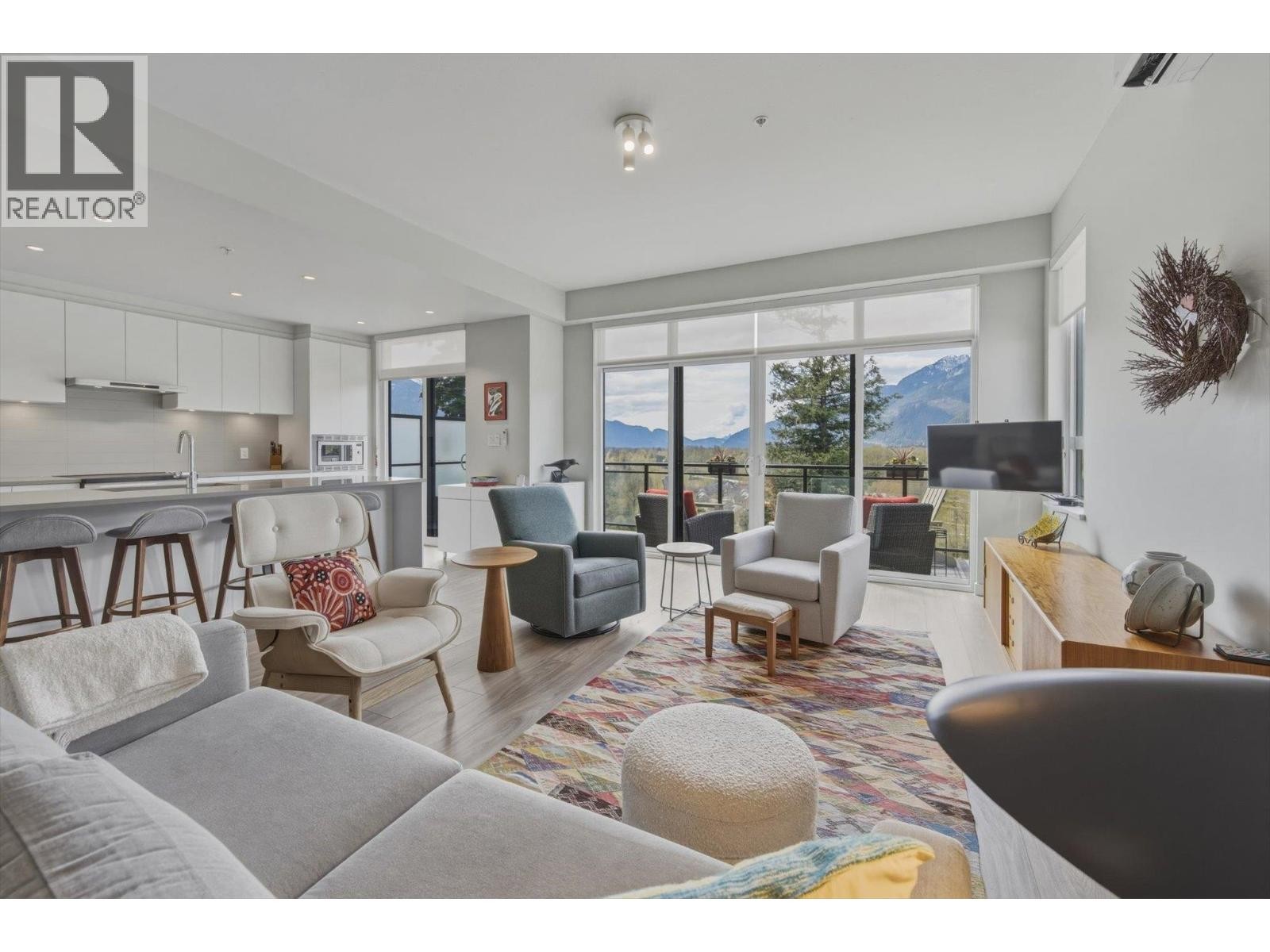 












41235 HIGHLINE PLACE

,
Squamish,




British Columbia
V8B1C2

