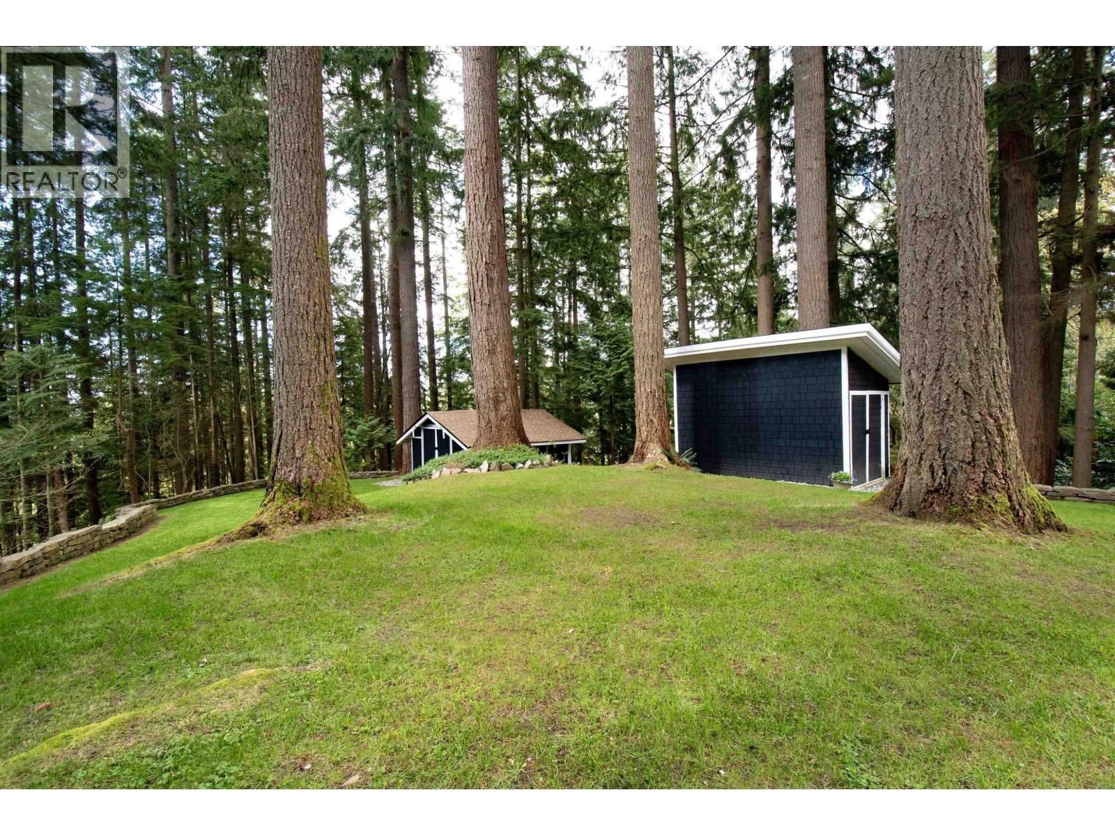 












2551 HYANNIS POINT

,
North Vancouver,




British Columbia
V7H1R9

