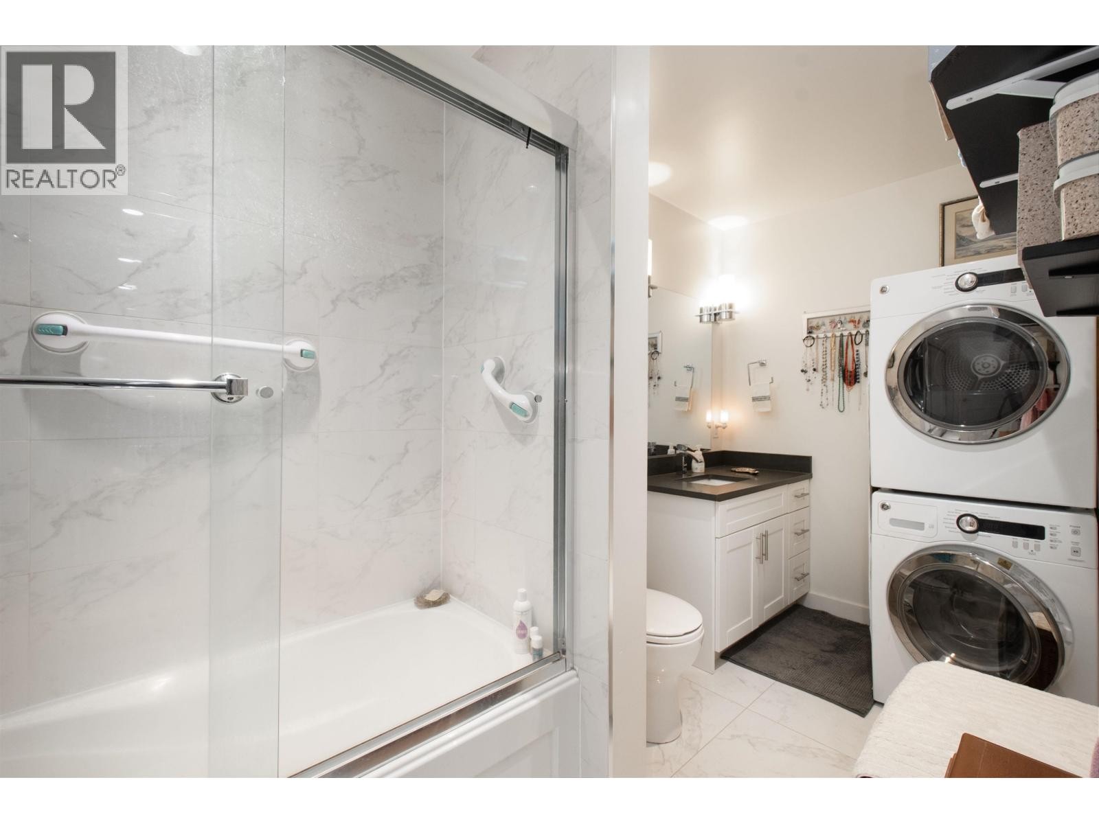 












2551 HYANNIS POINT

,
North Vancouver,




British Columbia
V7H1R9

