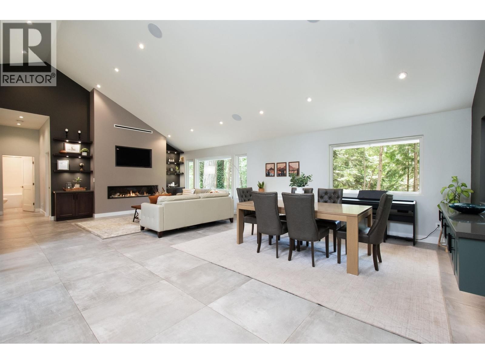 












2551 HYANNIS POINT

,
North Vancouver,




British Columbia
V7H1R9


