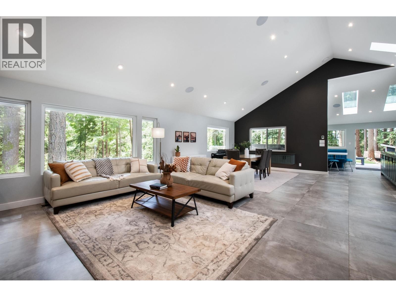 












2551 HYANNIS POINT

,
North Vancouver,




British Columbia
V7H1R9

