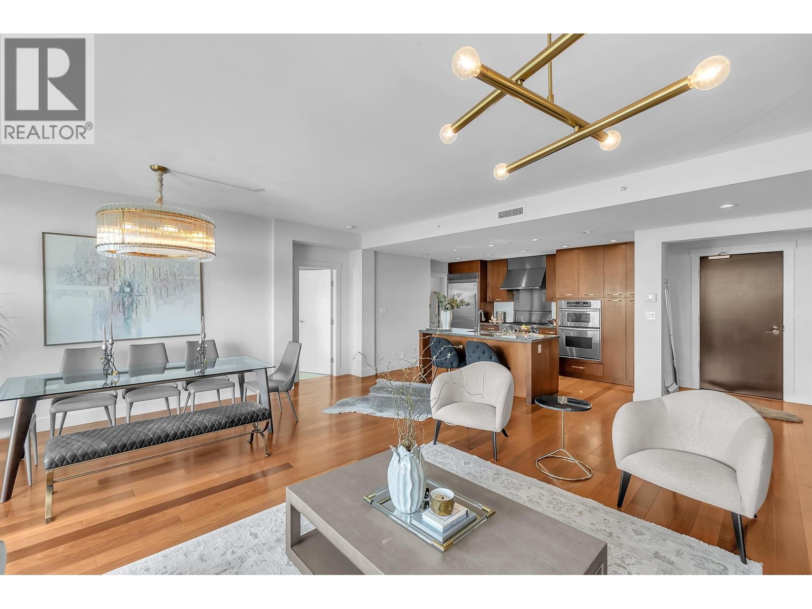 












702 3335 CYPRESS PLACE

,
West Vancouver,




British Columbia
V7S3J8

