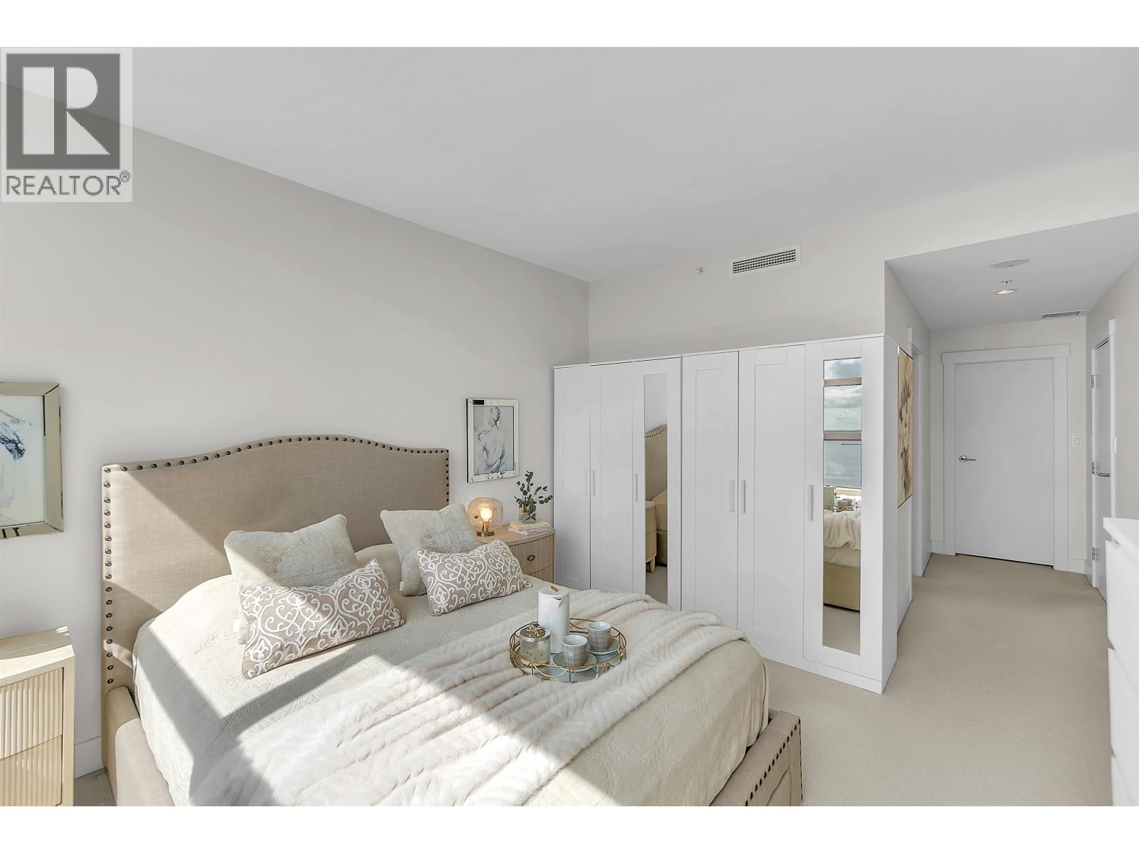 












702 3335 CYPRESS PLACE

,
West Vancouver,




British Columbia
V7S3J8

