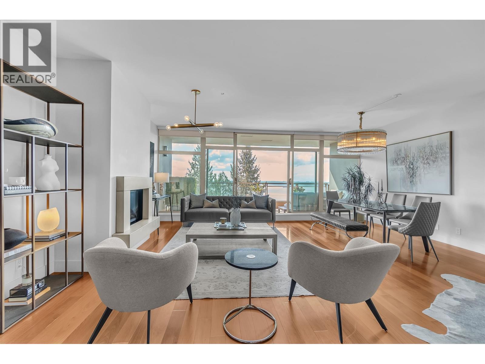 












702 3335 CYPRESS PLACE

,
West Vancouver,




British Columbia
V7S3J8

