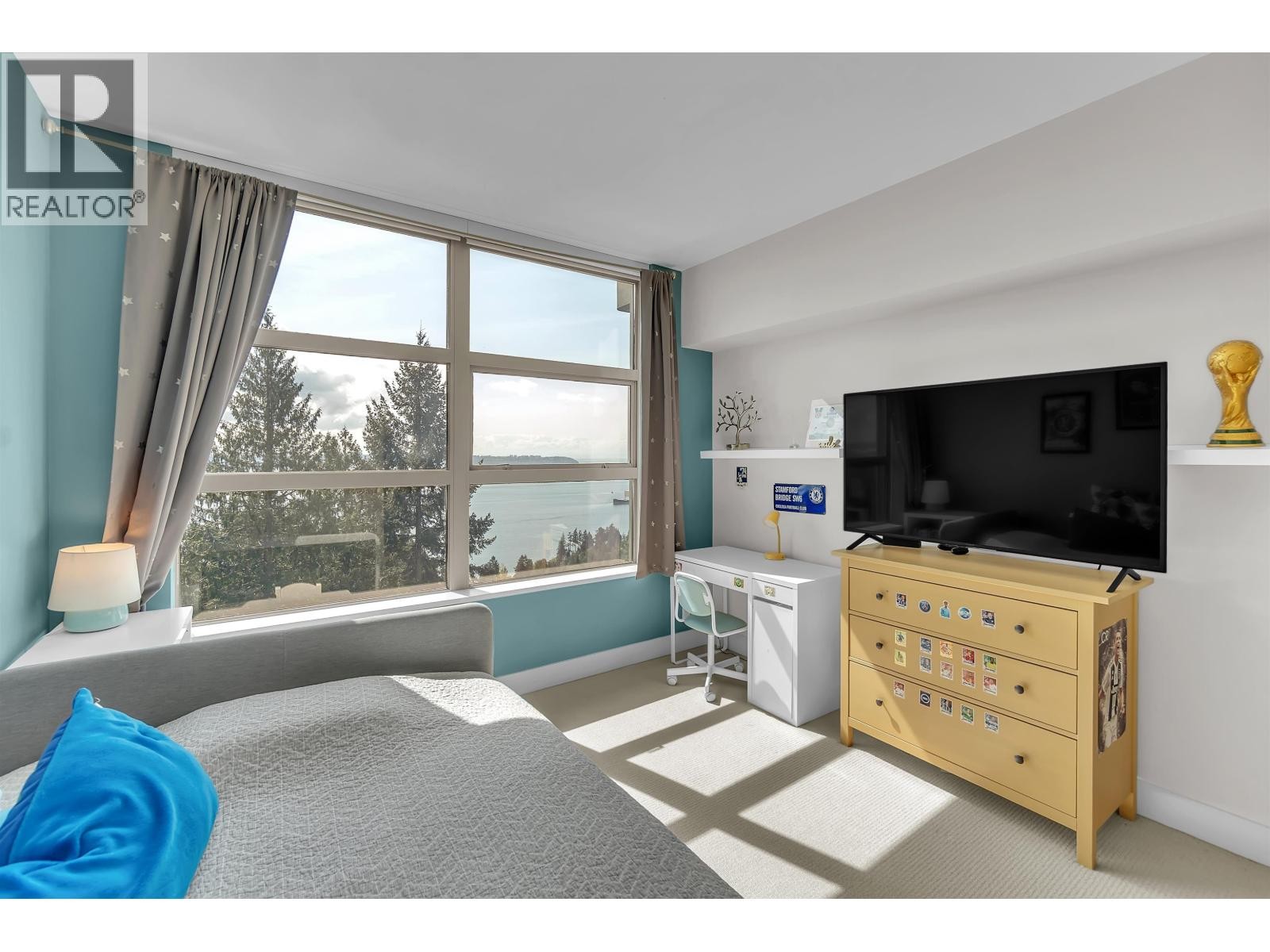 












702 3335 CYPRESS PLACE

,
West Vancouver,




British Columbia
V7S3J8

