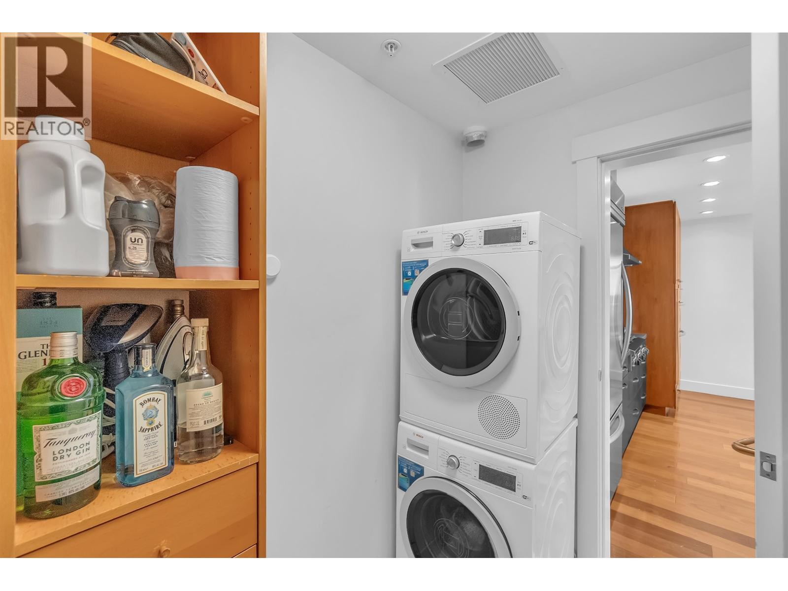 












702 3335 CYPRESS PLACE

,
West Vancouver,




British Columbia
V7S3J8

