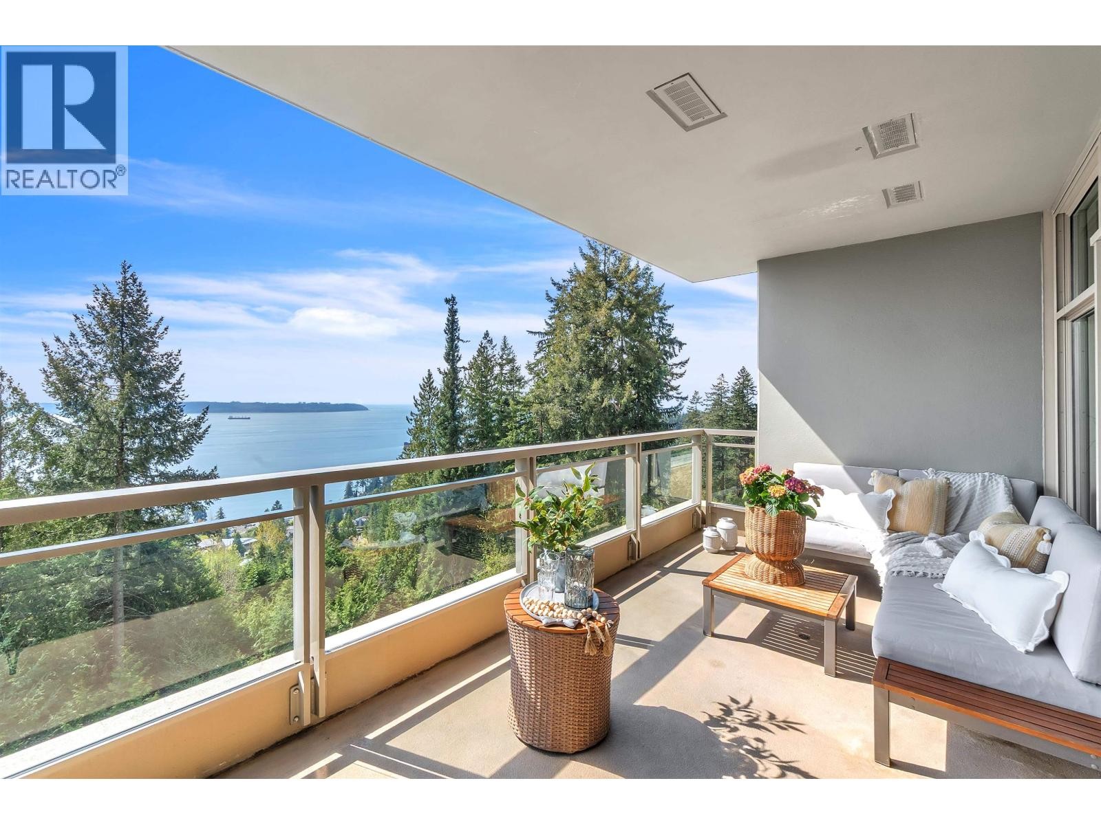 












702 3335 CYPRESS PLACE

,
West Vancouver,




British Columbia
V7S3J8

