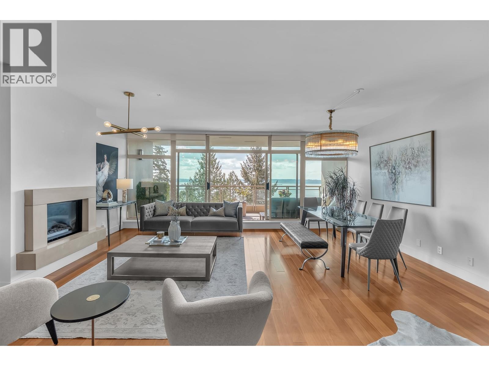 












702 3335 CYPRESS PLACE

,
West Vancouver,




British Columbia
V7S3J8

