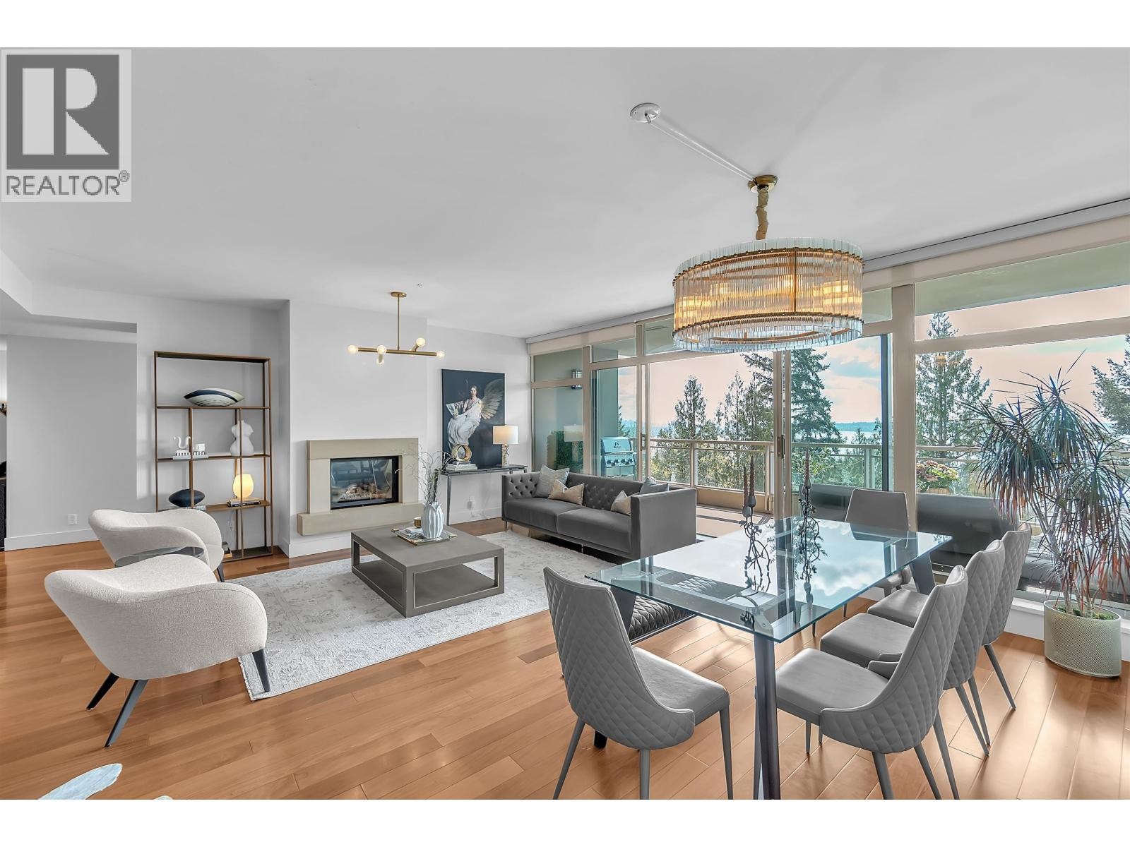 












702 3335 CYPRESS PLACE

,
West Vancouver,




British Columbia
V7S3J8

