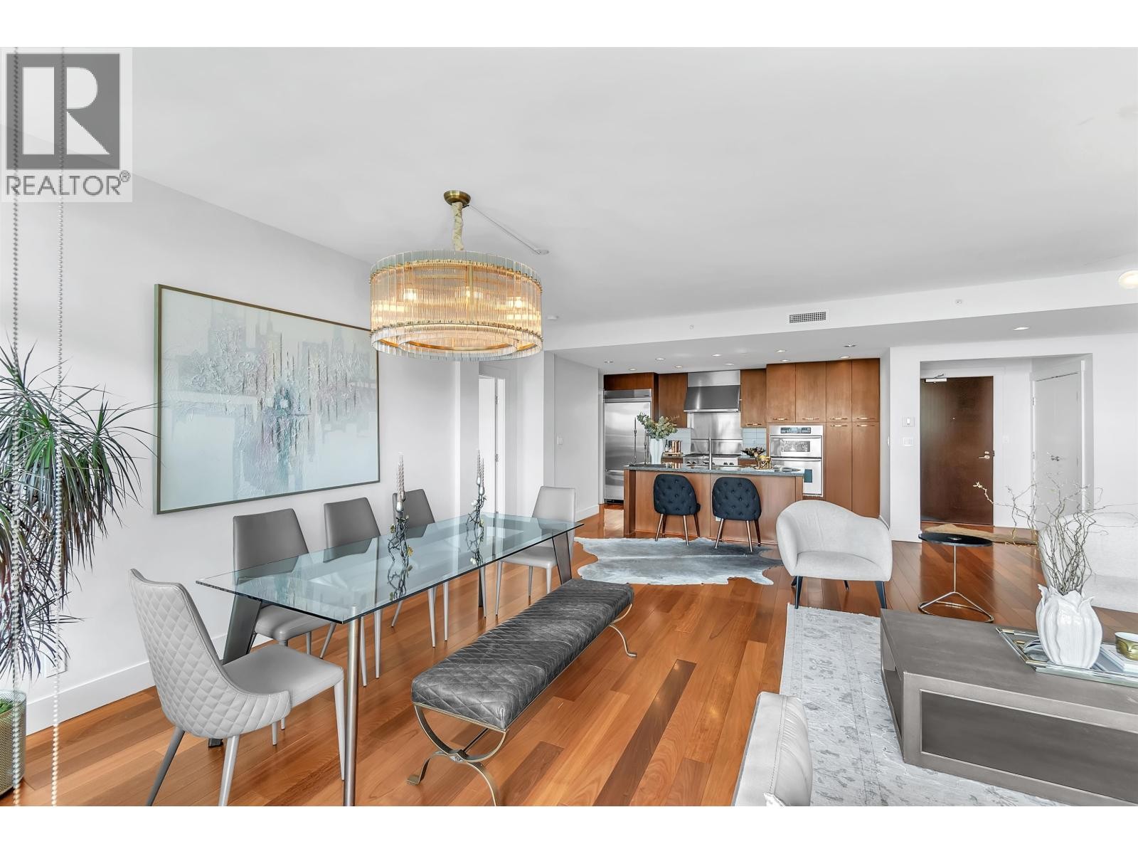 












702 3335 CYPRESS PLACE

,
West Vancouver,




British Columbia
V7S3J8


