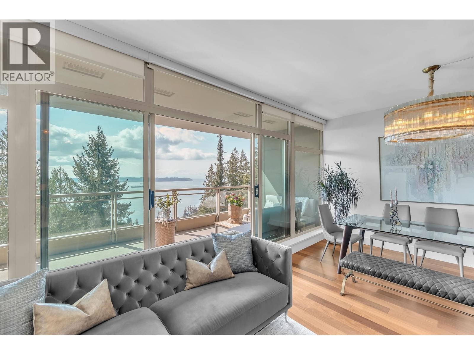 












702 3335 CYPRESS PLACE

,
West Vancouver,




British Columbia
V7S3J8


