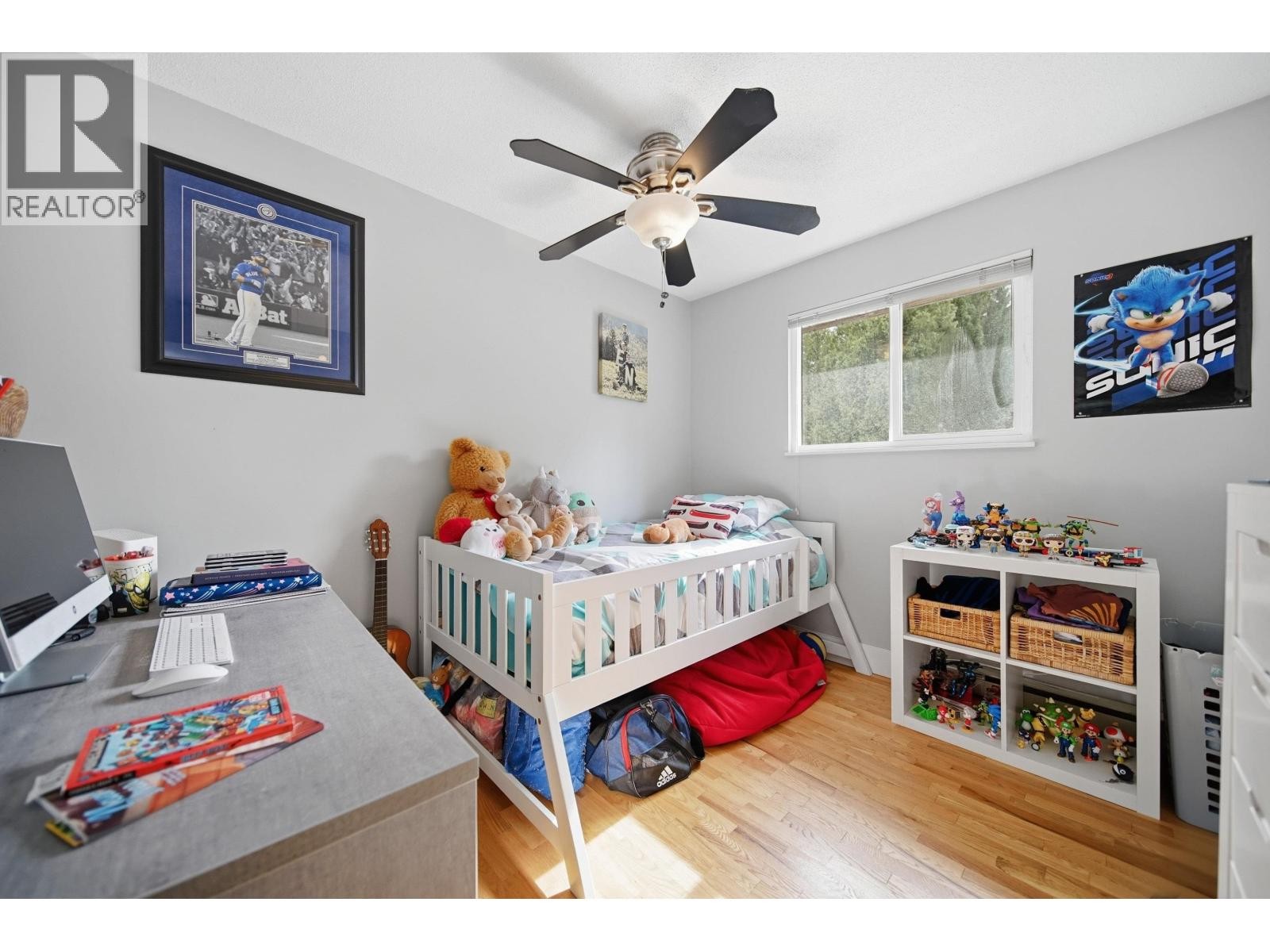 












21139 COOK AVENUE

,
Maple Ridge,




British Columbia
V2X7P7

