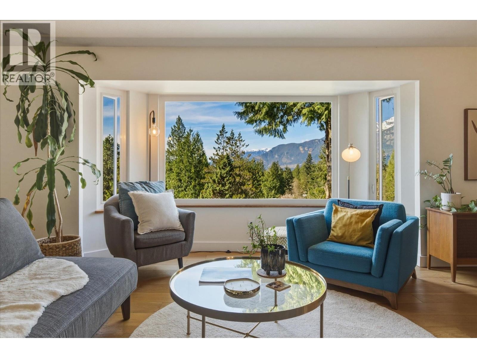 












2640 RHUM & EIGG DRIVE

,
Squamish,




British Columbia
V8B0G1

