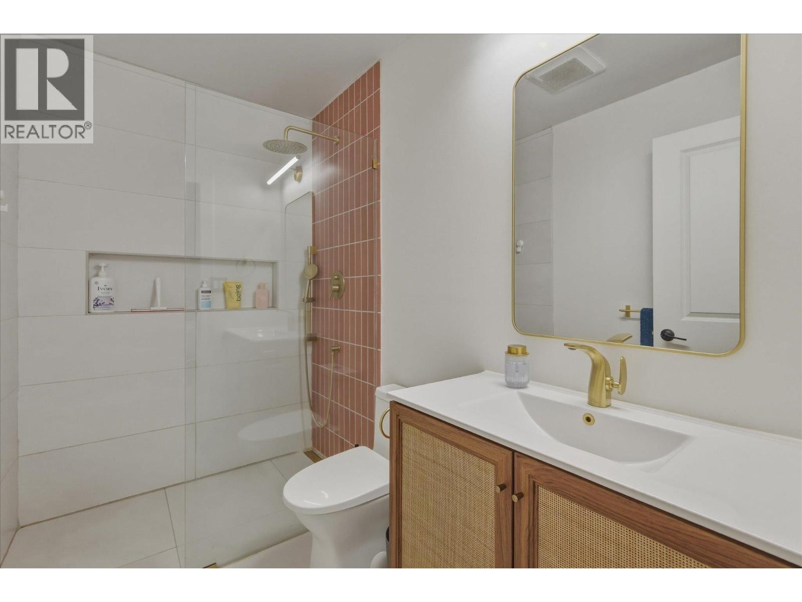 












2640 RHUM & EIGG DRIVE

,
Squamish,




British Columbia
V8B0G1

