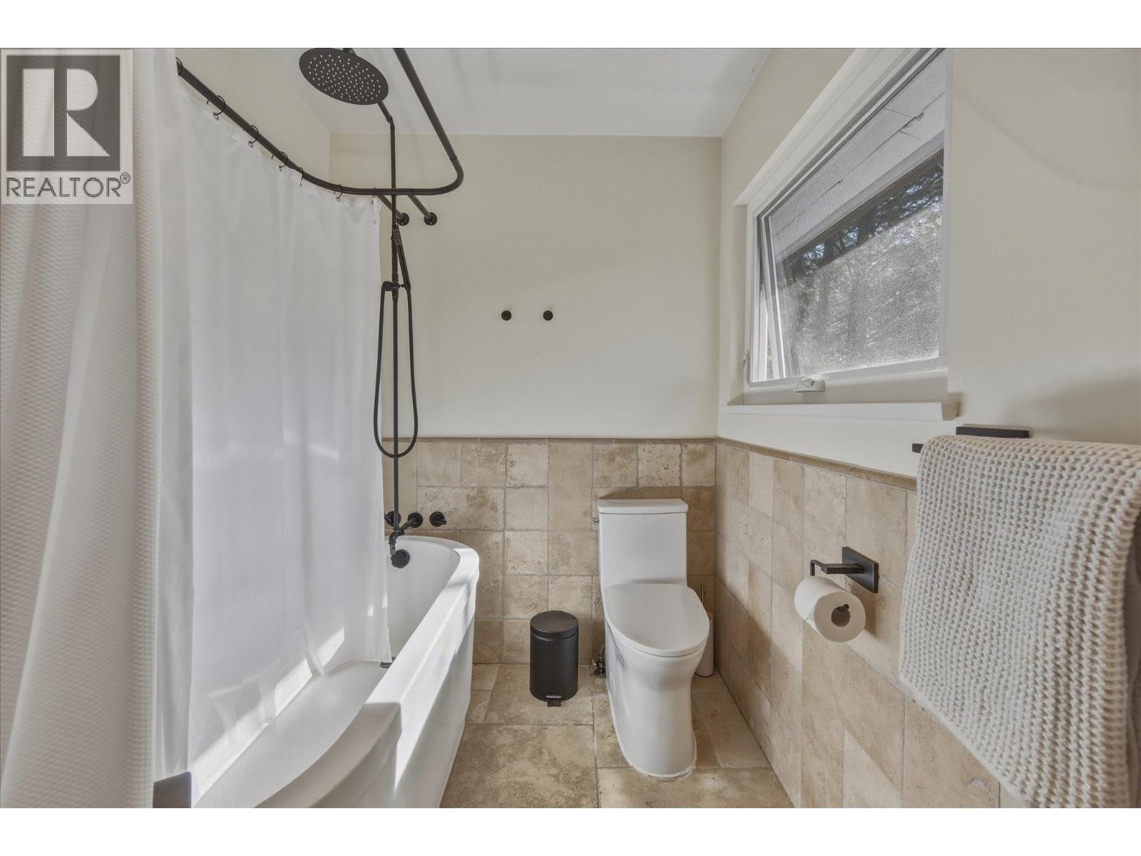 












2640 RHUM & EIGG DRIVE

,
Squamish,




British Columbia
V8B0G1

