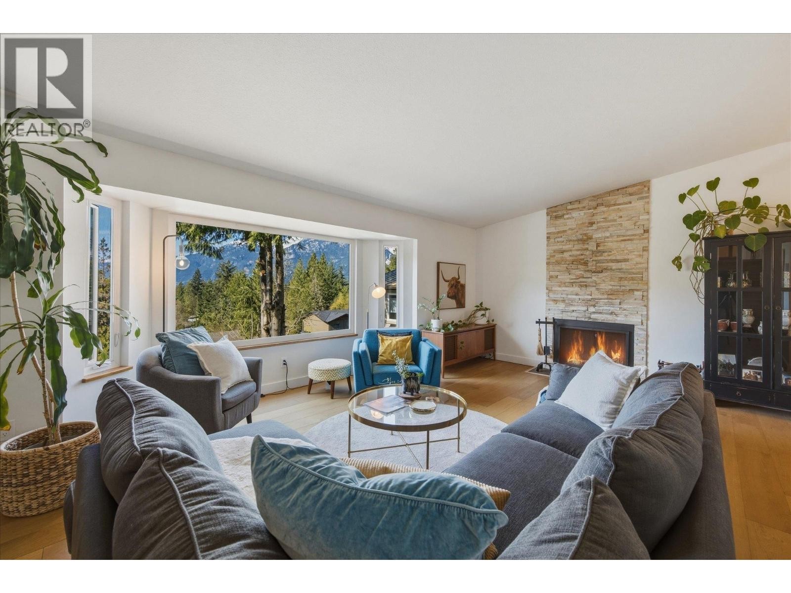 












2640 RHUM & EIGG DRIVE

,
Squamish,




British Columbia
V8B0G1

