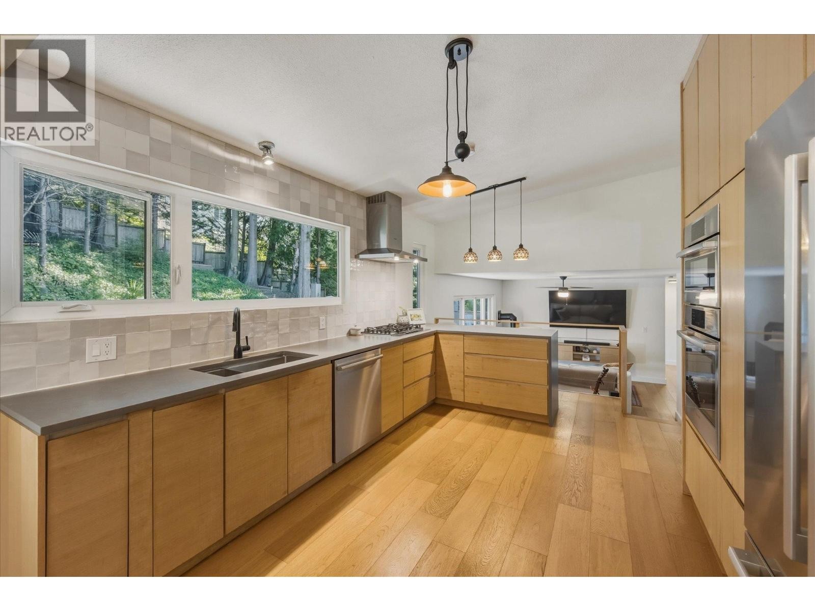 












2640 RHUM & EIGG DRIVE

,
Squamish,




British Columbia
V8B0G1

