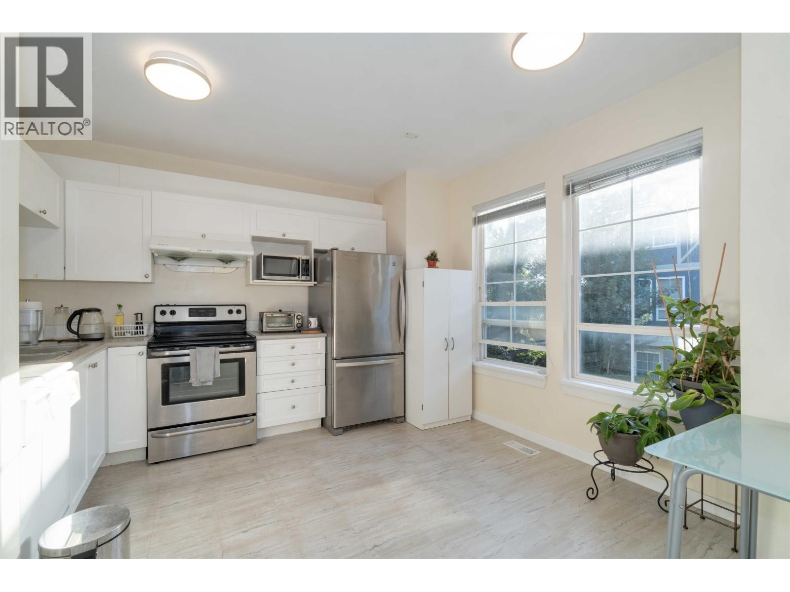 












60 11571 THORPE ROAD

,
Richmond,




British Columbia
V6X1J5

