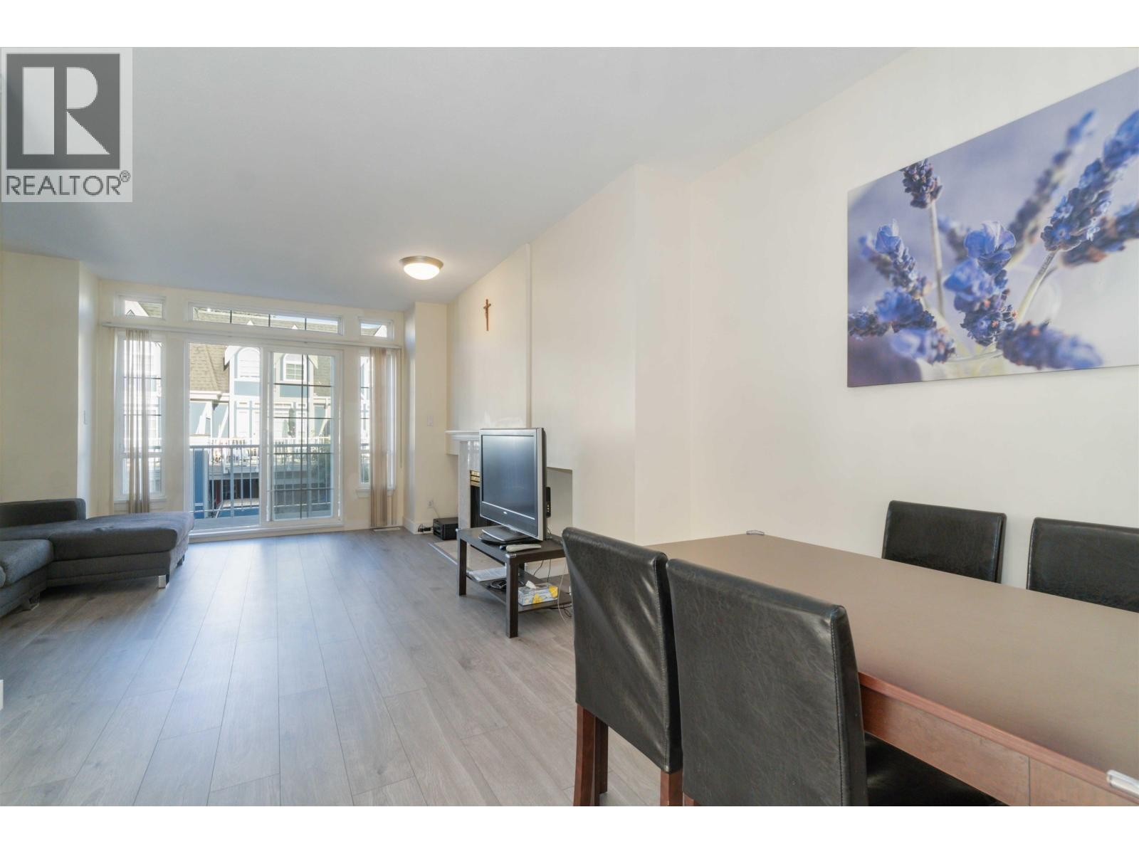 












60 11571 THORPE ROAD

,
Richmond,




British Columbia
V6X1J5

