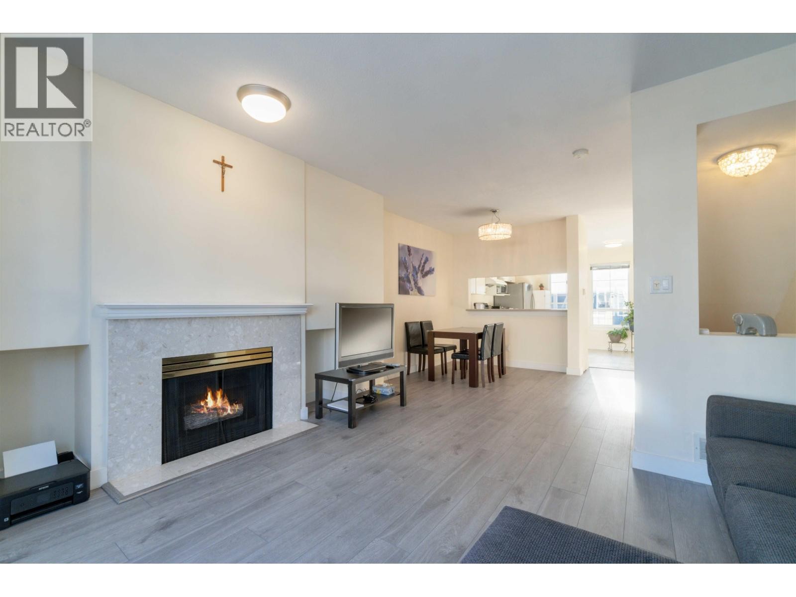 












60 11571 THORPE ROAD

,
Richmond,




British Columbia
V6X1J5

